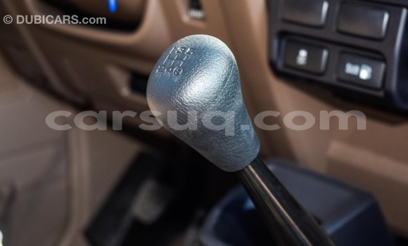 Acheter Import Voiture Toyota Land Cruiser Beige à Import - Dubai, Barh el Gazel Acheter Import Voiture Toyota Land Cruiser Beige à Import - Dubai, Barh el Gazel