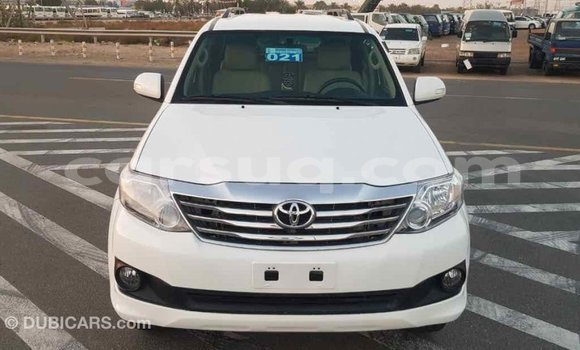 Buy Import Toyota Fortuner White Car in Import - Dubai in Barh el Gazel Buy Import Toyota Fortuner White Car in Import - Dubai in Barh el Gazel