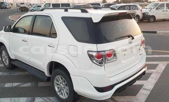 Buy Import Toyota Fortuner White Car in Import - Dubai in Barh el Gazel Buy Import Toyota Fortuner White Car in Import - Dubai in Barh el Gazel