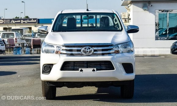 Acheter Import Voiture Toyota Hilux Blanc à Import - Dubai, Barh el Gazel Acheter Import Voiture Toyota Hilux Blanc à Import - Dubai, Barh el Gazel