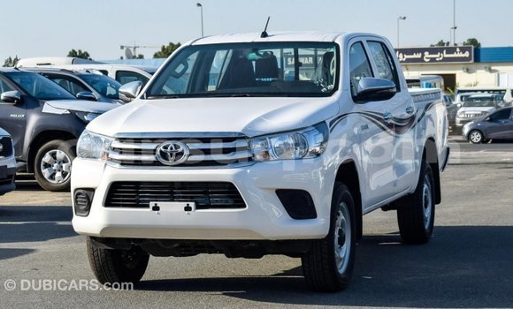 Acheter Import Voiture Toyota Hilux Blanc à Import - Dubai, Barh el Gazel Acheter Import Voiture Toyota Hilux Blanc à Import - Dubai, Barh el Gazel