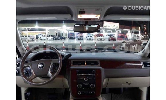 Acheter Import Voiture Chevrolet Silverado Noir à Import - Dubai, Barh el Gazel Acheter Import Voiture Chevrolet Silverado Noir à Import - Dubai, Barh el Gazel