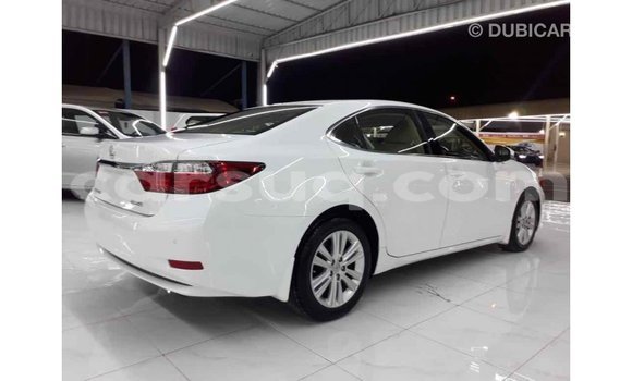 Acheter Import Voiture Lexus ES Blanc à Import - Dubai, Barh el Gazel Acheter Import Voiture Lexus ES Blanc à Import - Dubai, Barh el Gazel