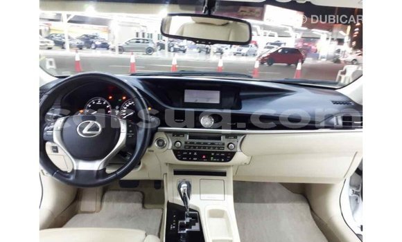 Acheter Import Voiture Lexus ES Blanc à Import - Dubai, Barh el Gazel Acheter Import Voiture Lexus ES Blanc à Import - Dubai, Barh el Gazel