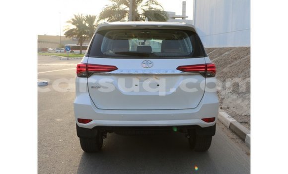 Acheter Import Voiture Toyota Fortuner Noir à Import - Dubai, Barh el Gazel Acheter Import Voiture Toyota Fortuner Noir à Import - Dubai, Barh el Gazel