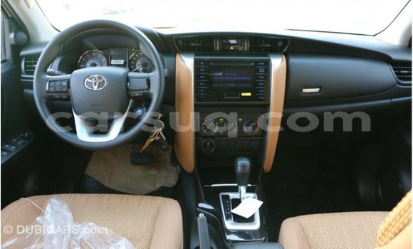 Acheter Import Voiture Toyota Fortuner Noir à Import - Dubai, Barh el Gazel Acheter Import Voiture Toyota Fortuner Noir à Import - Dubai, Barh el Gazel