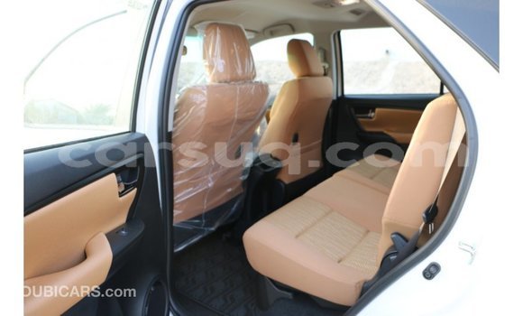 Acheter Import Voiture Toyota Fortuner Noir à Import - Dubai, Barh el Gazel Acheter Import Voiture Toyota Fortuner Noir à Import - Dubai, Barh el Gazel