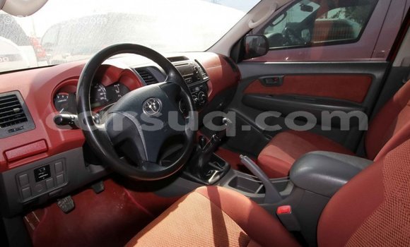 Acheter Import Voiture Toyota Hilux Rouge à Import - Dubai, Barh el Gazel Acheter Import Voiture Toyota Hilux Rouge à Import - Dubai, Barh el Gazel
