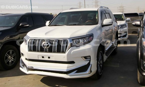 Acheter Import Voiture Toyota Prado Blanc à Import - Dubai, Barh el Gazel Acheter Import Voiture Toyota Prado Blanc à Import - Dubai, Barh el Gazel