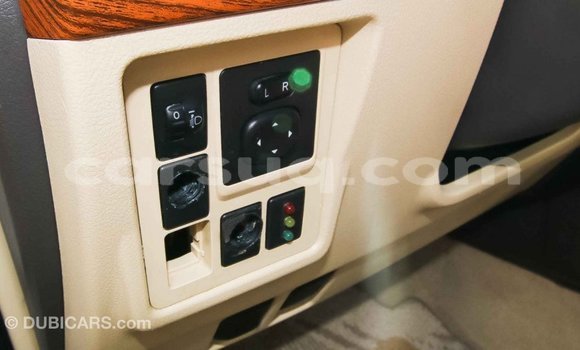 Acheter Import Voiture Toyota Prado Blanc à Import - Dubai, Barh el Gazel Acheter Import Voiture Toyota Prado Blanc à Import - Dubai, Barh el Gazel