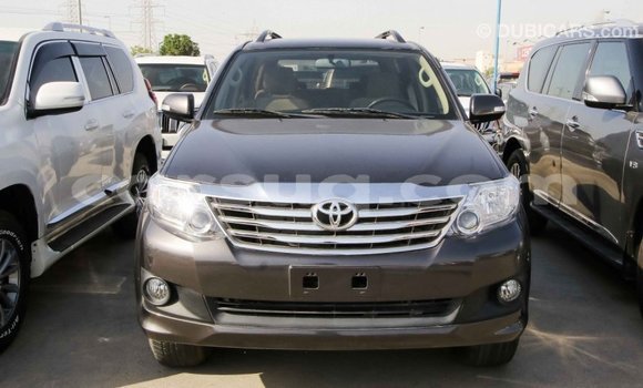 Acheter Import Voiture Toyota Fortuner Autre à Import - Dubai, Barh el Gazel Acheter Import Voiture Toyota Fortuner Autre à Import - Dubai, Barh el Gazel