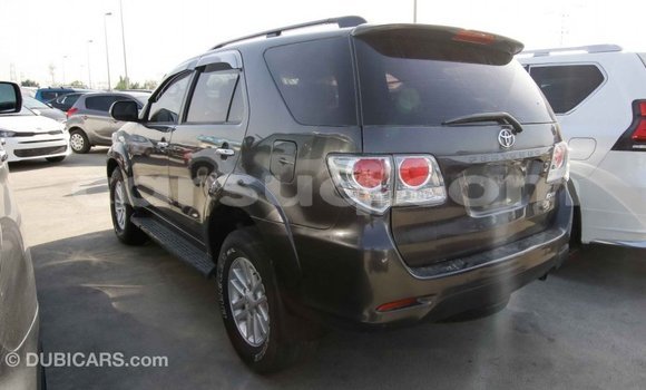 Acheter Import Voiture Toyota Fortuner Autre à Import - Dubai, Barh el Gazel Acheter Import Voiture Toyota Fortuner Autre à Import - Dubai, Barh el Gazel