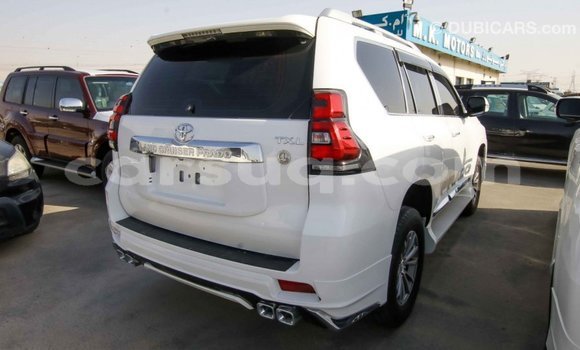 Acheter Import Voiture Toyota Prado Blanc à Import - Dubai, Barh el Gazel Acheter Import Voiture Toyota Prado Blanc à Import - Dubai, Barh el Gazel