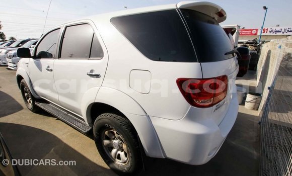 Acheter Import Voiture Toyota Fortuner Blanc à Import - Dubai, Barh el Gazel Acheter Import Voiture Toyota Fortuner Blanc à Import - Dubai, Barh el Gazel