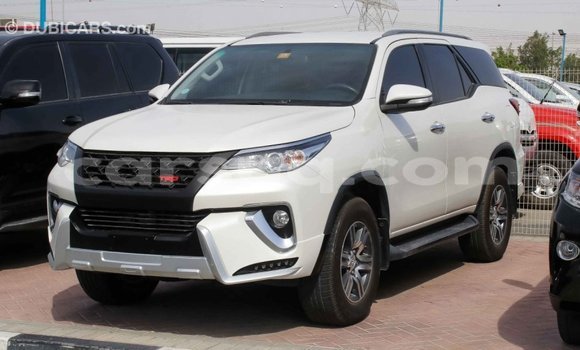 Buy Import Toyota Fortuner White Car in Import - Dubai in Barh el Gazel Buy Import Toyota Fortuner White Car in Import - Dubai in Barh el Gazel