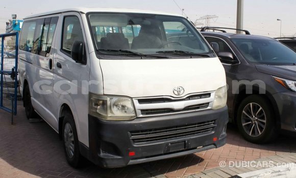 Acheter Import Voiture Toyota Hiace Blanc à Import - Dubai, Barh el Gazel Acheter Import Voiture Toyota Hiace Blanc à Import - Dubai, Barh el Gazel