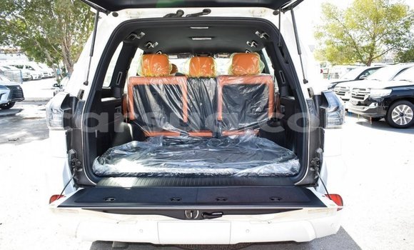 Buy Import Lexus LX White Car in Import - Dubai in Barh el Gazel Buy Import Lexus LX White Car in Import - Dubai in Barh el Gazel