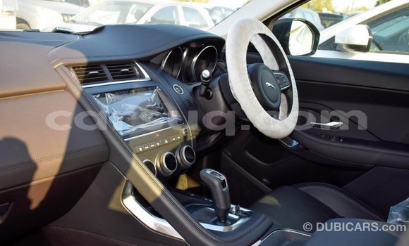 Acheter Import Voiture Jaguar E-Pace Rouge à Import - Dubai, Barh el Gazel Acheter Import Voiture Jaguar E-Pace Rouge à Import - Dubai, Barh el Gazel