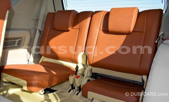 Acheter Import Voiture Toyota Prado Blanc à Import - Dubai, Barh el Gazel Acheter Import Voiture Toyota Prado Blanc à Import - Dubai, Barh el Gazel