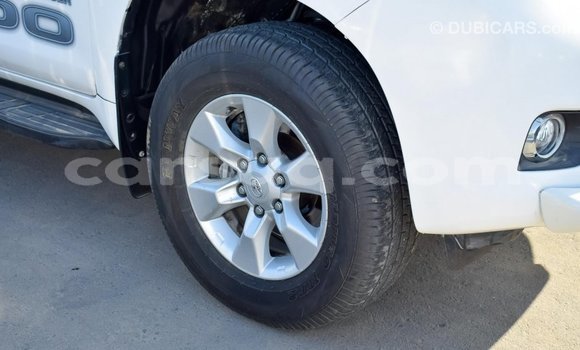Acheter Import Voiture Toyota Prado Blanc à Import - Dubai, Barh el Gazel Acheter Import Voiture Toyota Prado Blanc à Import - Dubai, Barh el Gazel