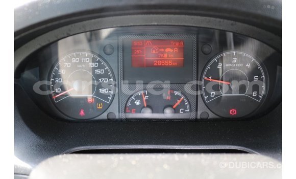 Acheter Import Moto Peugeot XP6 Blanc à Import - Dubai, Barh el Gazel