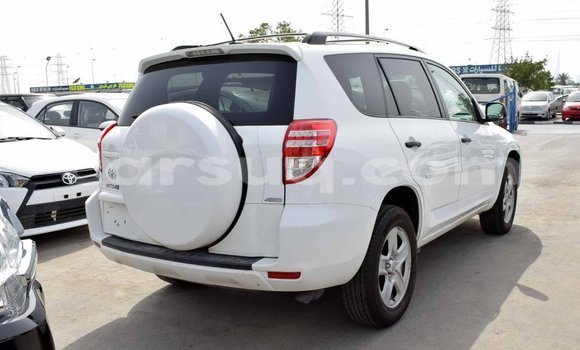 Acheter Import Voiture Toyota 4Runner Blanc à Import - Dubai, Barh el Gazel Acheter Import Voiture Toyota 4Runner Blanc à Import - Dubai, Barh el Gazel