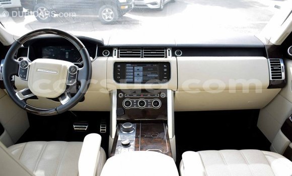 Acheter Import Voiture Land Rover Range Rover Blanc à Import - Dubai, Barh el Gazel Acheter Import Voiture Land Rover Range Rover Blanc à Import - Dubai, Barh el Gazel