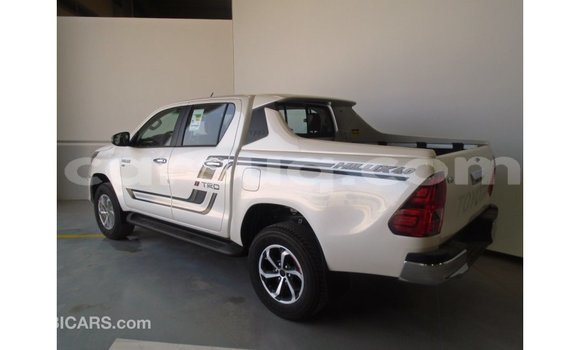 Buy Import Toyota Hilux Other Car in Import - Dubai in Barh el Gazel Buy Import Toyota Hilux Other Car in Import - Dubai in Barh el Gazel