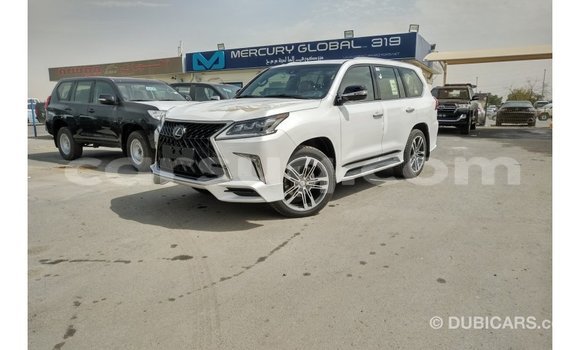 Acheter Import Voiture Lexus LX Blanc à Import - Dubai, Barh el Gazel Acheter Import Voiture Lexus LX Blanc à Import - Dubai, Barh el Gazel