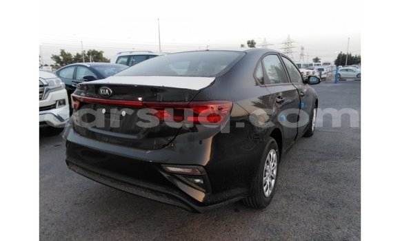 Acheter Import Voiture Kia Cerato Noir à Import - Dubai, Barh el Gazel