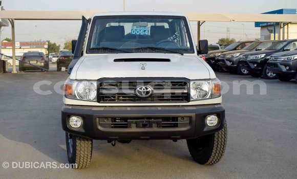 Buy Import Toyota Land Cruiser White Car in Import - Dubai in Barh el Gazel Buy Import Toyota Land Cruiser White Car in Import - Dubai in Barh el Gazel