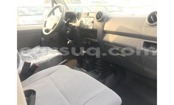 Acheter Import Voiture Toyota Land Cruiser Blanc à Import - Dubai, Barh el Gazel Acheter Import Voiture Toyota Land Cruiser Blanc à Import - Dubai, Barh el Gazel