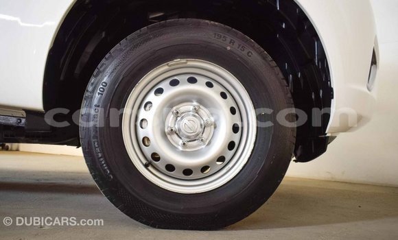 Acheter Import Voiture Nissan Navara Blanc à Import - Dubai, Barh el Gazel