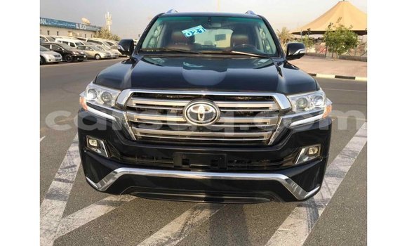 Acheter Import Voiture Toyota Land Cruiser Noir à Import - Dubai, Barh el Gazel Acheter Import Voiture Toyota Land Cruiser Noir à Import - Dubai, Barh el Gazel