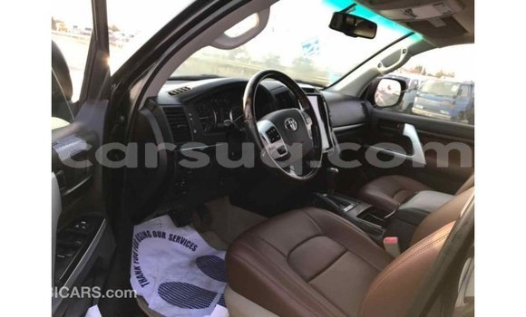 Acheter Import Voiture Toyota Land Cruiser Noir à Import - Dubai, Barh el Gazel Acheter Import Voiture Toyota Land Cruiser Noir à Import - Dubai, Barh el Gazel