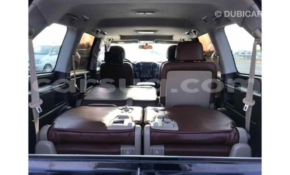 Acheter Import Voiture Toyota Land Cruiser Noir à Import - Dubai, Barh el Gazel Acheter Import Voiture Toyota Land Cruiser Noir à Import - Dubai, Barh el Gazel