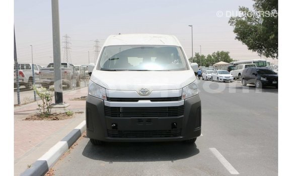 Acheter Import Voiture Toyota Hiace Blanc à Import - Dubai, Barh el Gazel Acheter Import Voiture Toyota Hiace Blanc à Import - Dubai, Barh el Gazel