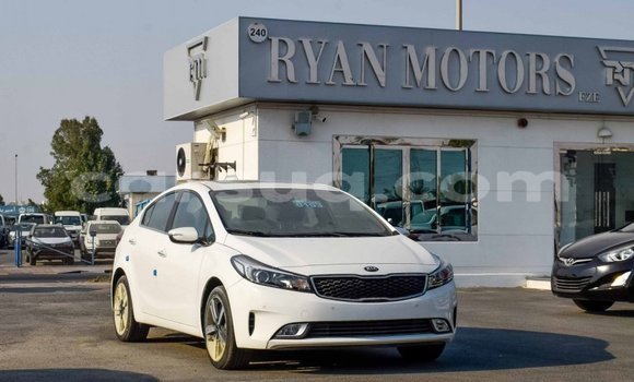Acheter Import Voiture Kia Cerato Blanc à Import - Dubai, Barh el Gazel