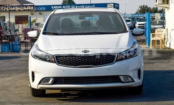Acheter Import Voiture Kia Cerato Blanc à Import - Dubai, Barh el Gazel Acheter Import Voiture Kia Cerato Blanc à Import - Dubai, Barh el Gazel