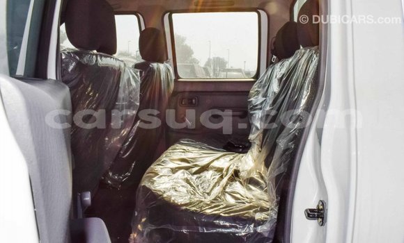 Acheter Import Voiture Nissan NP 300 Blanc à Import - Dubai, Barh el Gazel Acheter Import Voiture Nissan NP 300 Blanc à Import - Dubai, Barh el Gazel