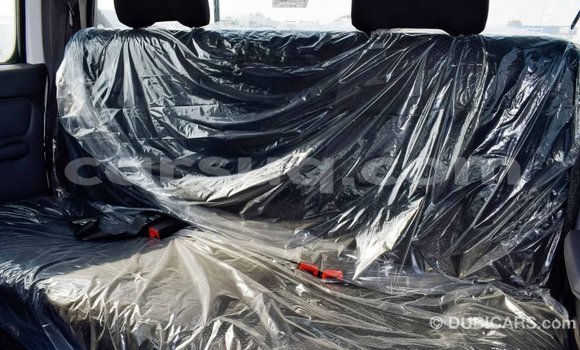 Acheter Import Voiture Nissan NP 300 Blanc à Import - Dubai, Barh el Gazel Acheter Import Voiture Nissan NP 300 Blanc à Import - Dubai, Barh el Gazel