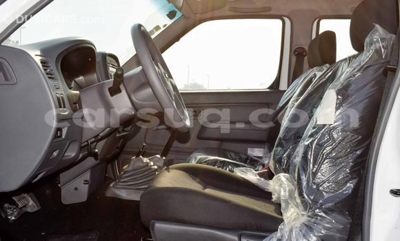 Acheter Import Voiture Nissan NP 300 Blanc à Import - Dubai, Barh el Gazel Acheter Import Voiture Nissan NP 300 Blanc à Import - Dubai, Barh el Gazel