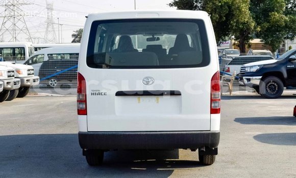 Acheter Import Voiture Toyota Hiace Blanc à Import - Dubai, Barh el Gazel Acheter Import Voiture Toyota Hiace Blanc à Import - Dubai, Barh el Gazel