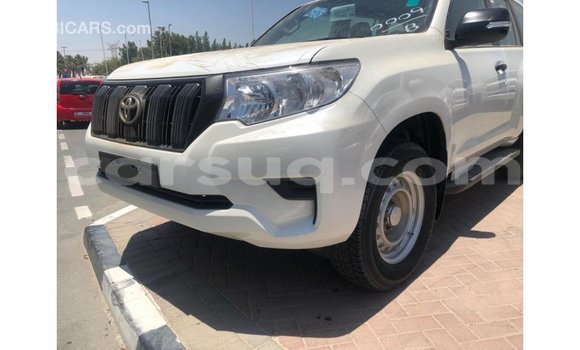 Acheter Import Voiture Toyota Prado Blanc à Import - Dubai, Barh el Gazel Acheter Import Voiture Toyota Prado Blanc à Import - Dubai, Barh el Gazel