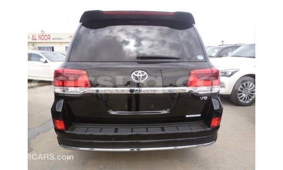 Acheter Import Voiture Toyota Land Cruiser Noir à Import - Dubai, Barh el Gazel Acheter Import Voiture Toyota Land Cruiser Noir à Import - Dubai, Barh el Gazel