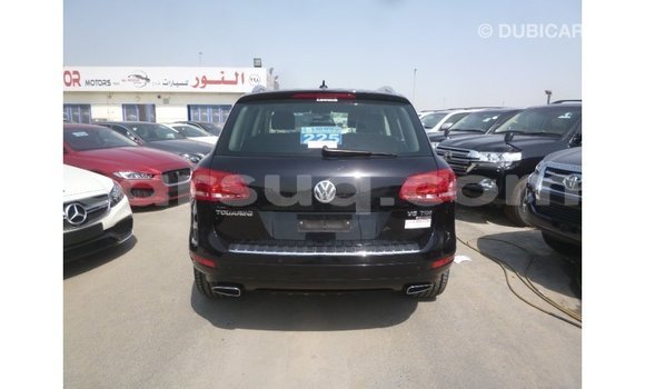 Acheter Import Voiture Volkswagen Touareg Noir à Import - Dubai, Barh el Gazel Acheter Import Voiture Volkswagen Touareg Noir à Import - Dubai, Barh el Gazel