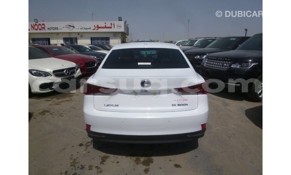 Acheter Import Voiture Lexus IS Blanc à Import - Dubai, Barh el Gazel Acheter Import Voiture Lexus IS Blanc à Import - Dubai, Barh el Gazel