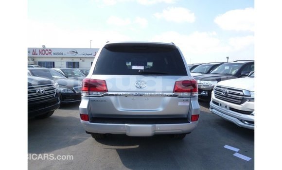 Acheter Import Voiture Toyota Land Cruiser Autre à Import - Dubai, Barh el Gazel Acheter Import Voiture Toyota Land Cruiser Autre à Import - Dubai, Barh el Gazel