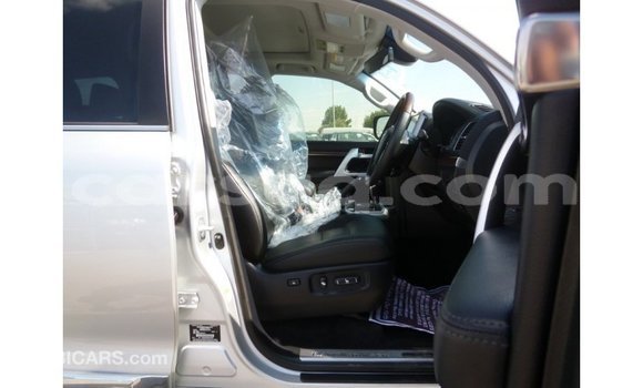 Acheter Import Voiture Toyota Land Cruiser Autre à Import - Dubai, Barh el Gazel Acheter Import Voiture Toyota Land Cruiser Autre à Import - Dubai, Barh el Gazel