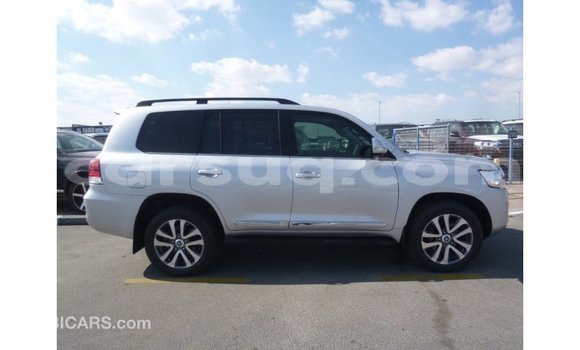 Acheter Import Voiture Toyota Land Cruiser Autre à Import - Dubai, Barh el Gazel Acheter Import Voiture Toyota Land Cruiser Autre à Import - Dubai, Barh el Gazel